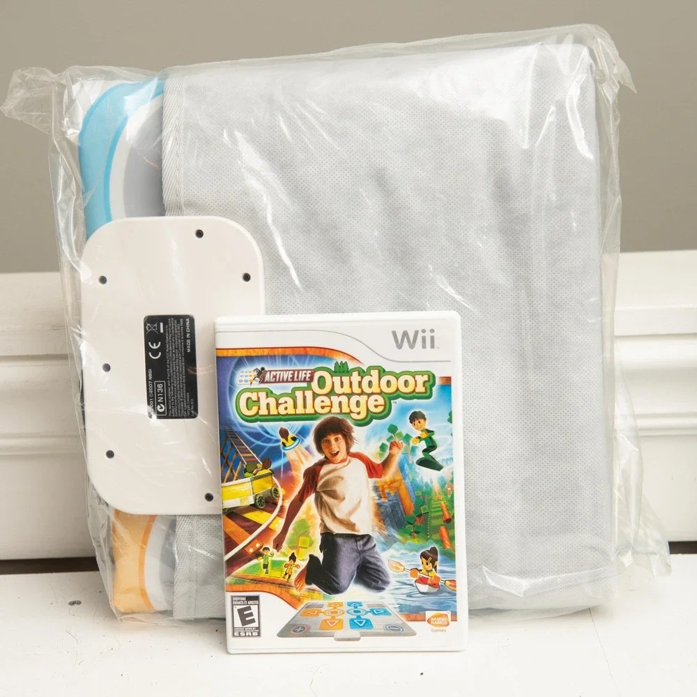 Wii Active Life Outdoor Challenge Nintendo Game with Mat Controller Bundle Boxed